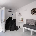 Iatis View Collection Villa Imerovigli (Santorini)